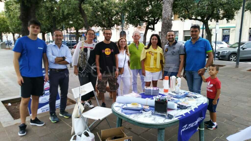 Canale 7 TV Monopoli Presente In Piazza Il Banchetto Del Terzo Polo